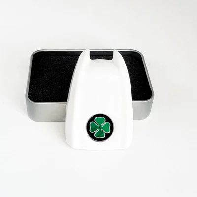 Shell Stelvio Carbon Fiber Pattern | Car logo - four-leaf-clover-haoyue-white-back-cover