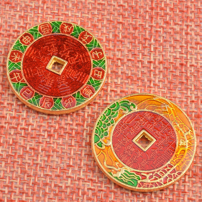アクセサリーの山鬼銭山鬼はお金を使って骨董品を飾っています。|undefined
