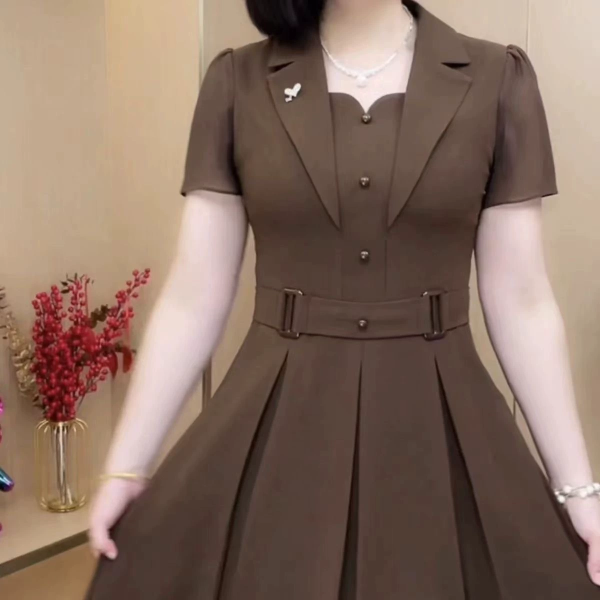 Элегантное платье для женщин лето 2025, короткий рукав, новая мода, утягивающее, скрывающее живот, для мам