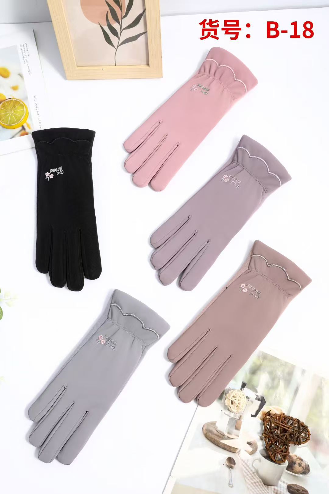 Guantes de invierno para mujer forrados de lana engrosada estudiante cálido resistente al frío pantalla táctil conducción guantes de coche eléctrico al por mayor