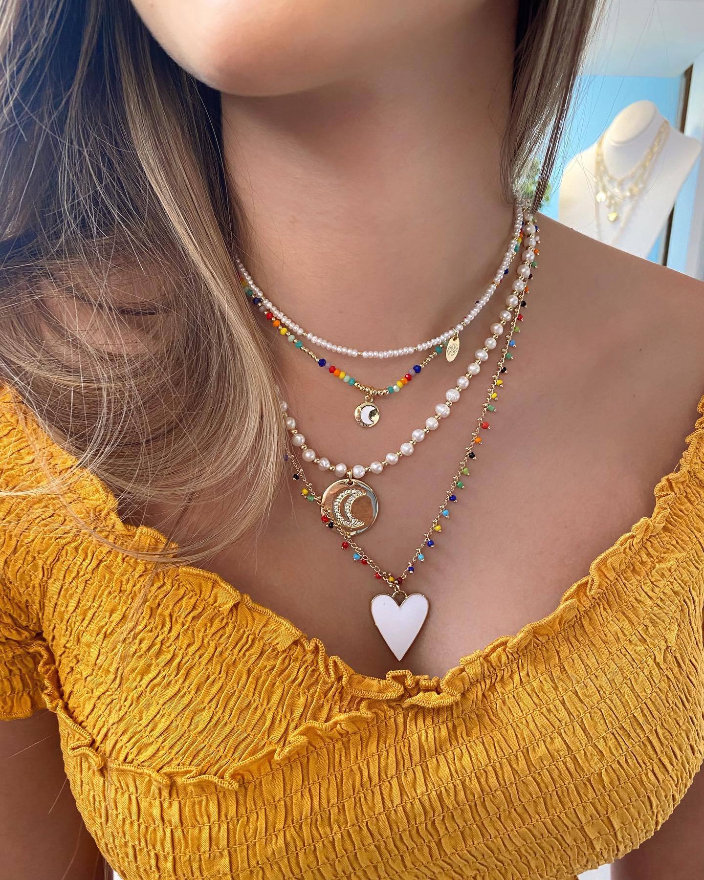 Vacaciones Estilo Simple Luna Forma De Corazón Perlas De Agua Dulce Vidrio Cobre Con Cuentas Enchapado Embutido Circón Chapado En Oro De 18 Quilates. Collar display picture 1