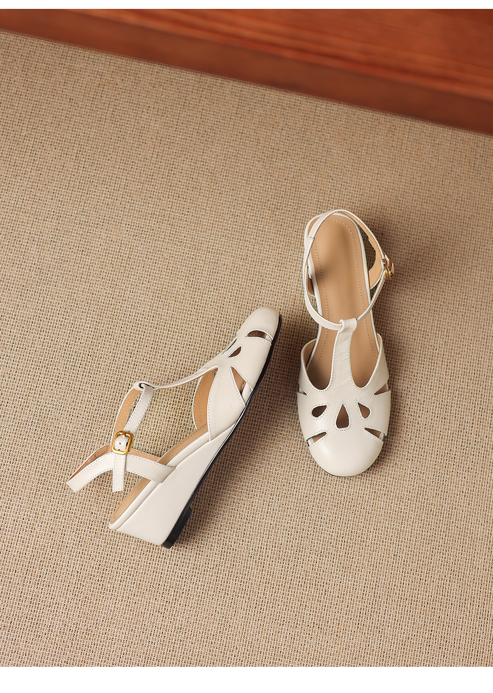 Sandal nữ quai chữ T mũi kín gót nêm cao 5 cm — màu be chi tiết 21