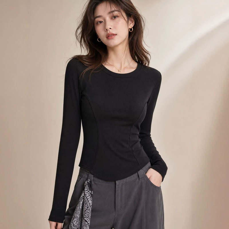 Round-neck long-sleeve women's base shirt, 2026 autumn and winter new style, fishbone slim-fit versatile top with curved hem, casual and slimming Round-neck long-sleeve women's base shirt, 2026 autumn and winter new style, fishbone slim-fit versatile top with curved hem, casual and slimming
