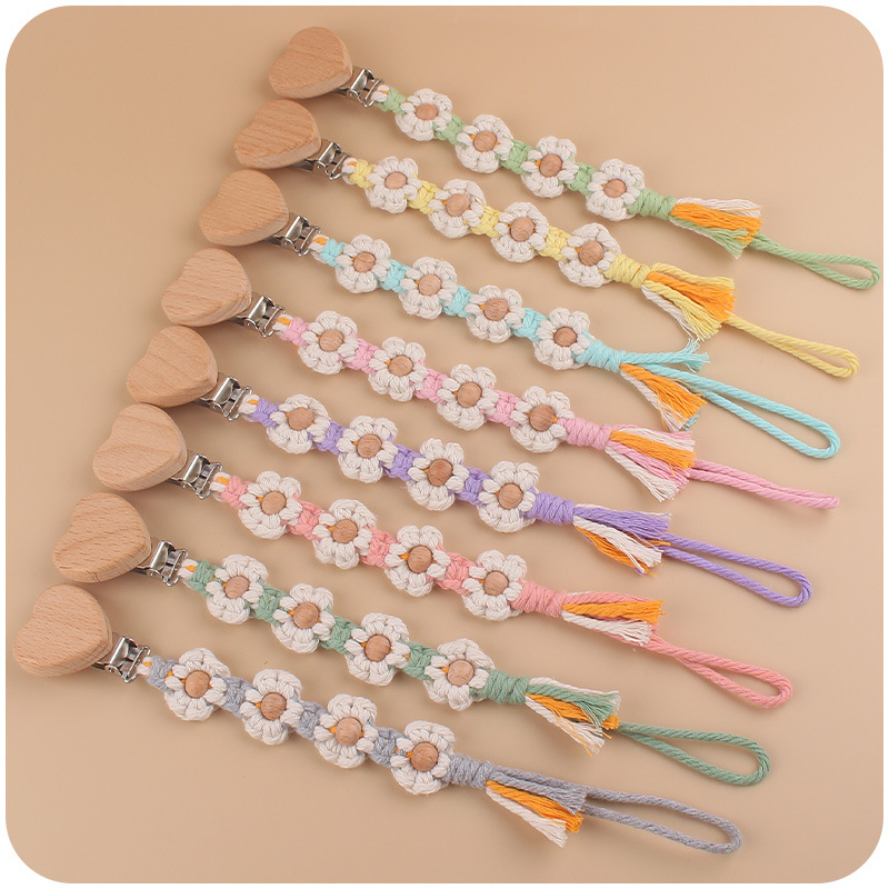Suministros para bebés de dibujos animados amor haya chupete clip creativo hecho a mano cuatro flores tejido algodón cuerda chupete cadena