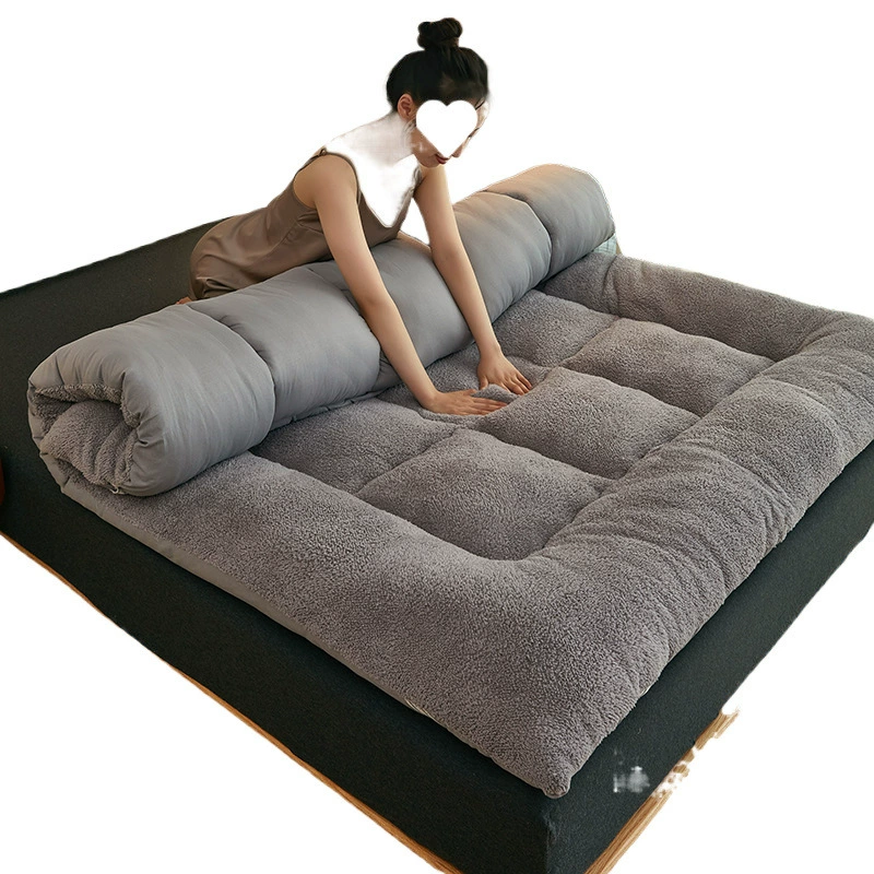 Warm winter mattress, carpet for students