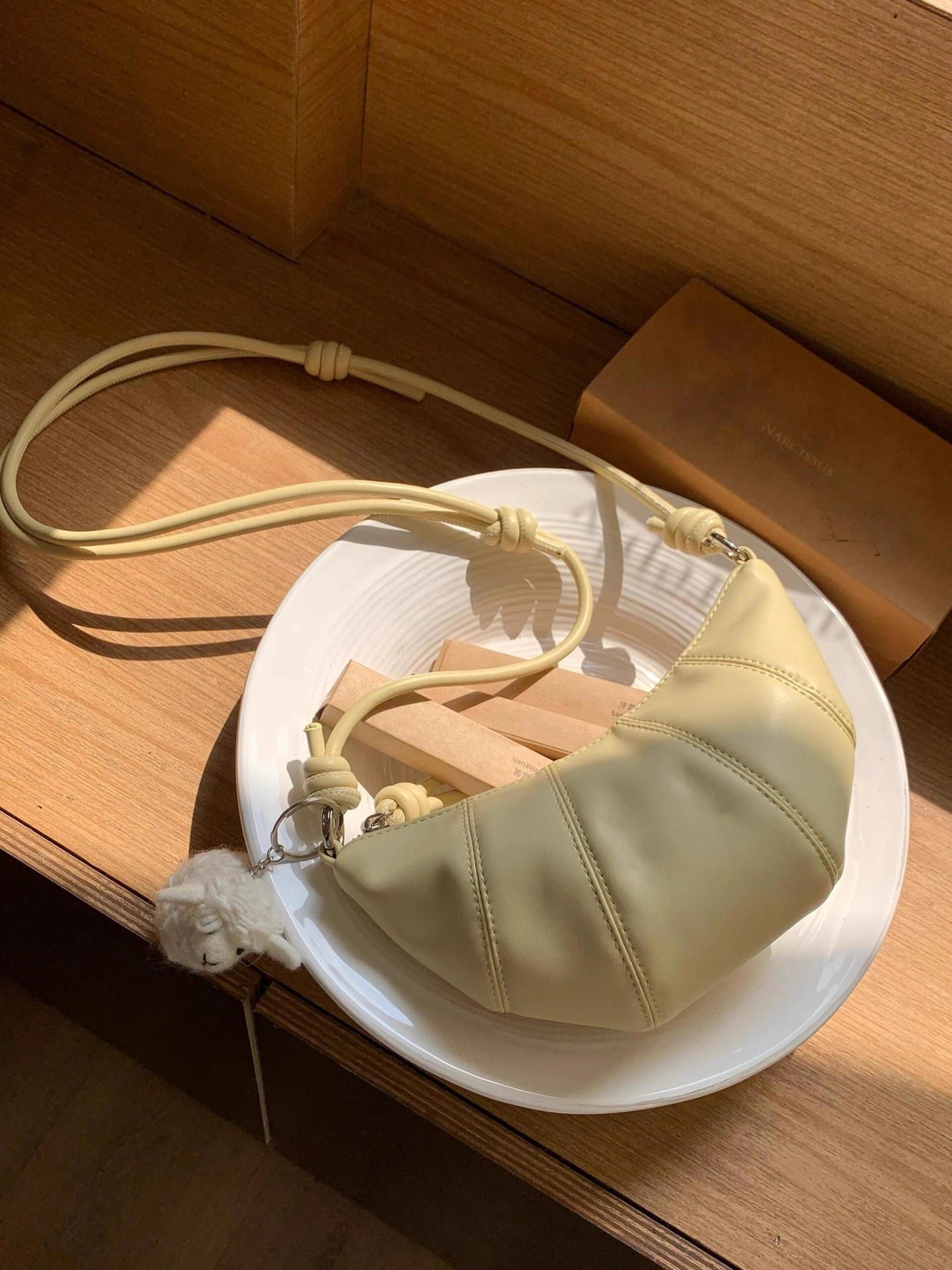 노란색