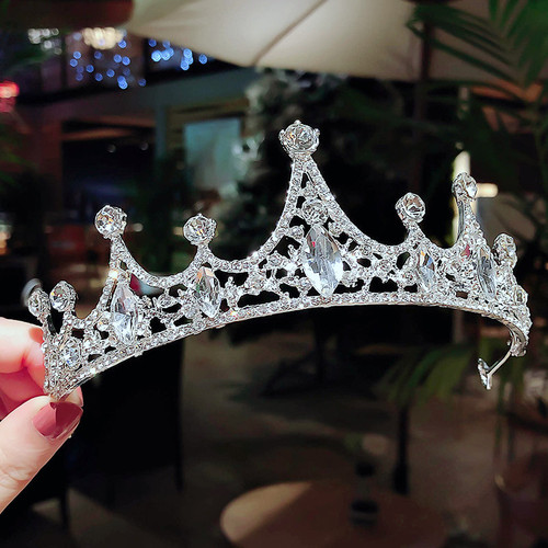 Super sparkling bridal headwear, necklace, earrings, crown, three-piece set with rhinestones and wedding dress, wedding accessories, hair accessories