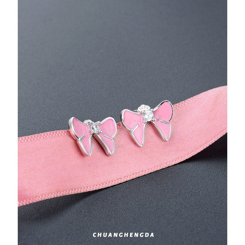 S925 plata esterlina goteo de aceite simple personalidad estudiantes pequeños pernos frescos estilo coreano moda dulce mariposa pendientes joyas de orejas