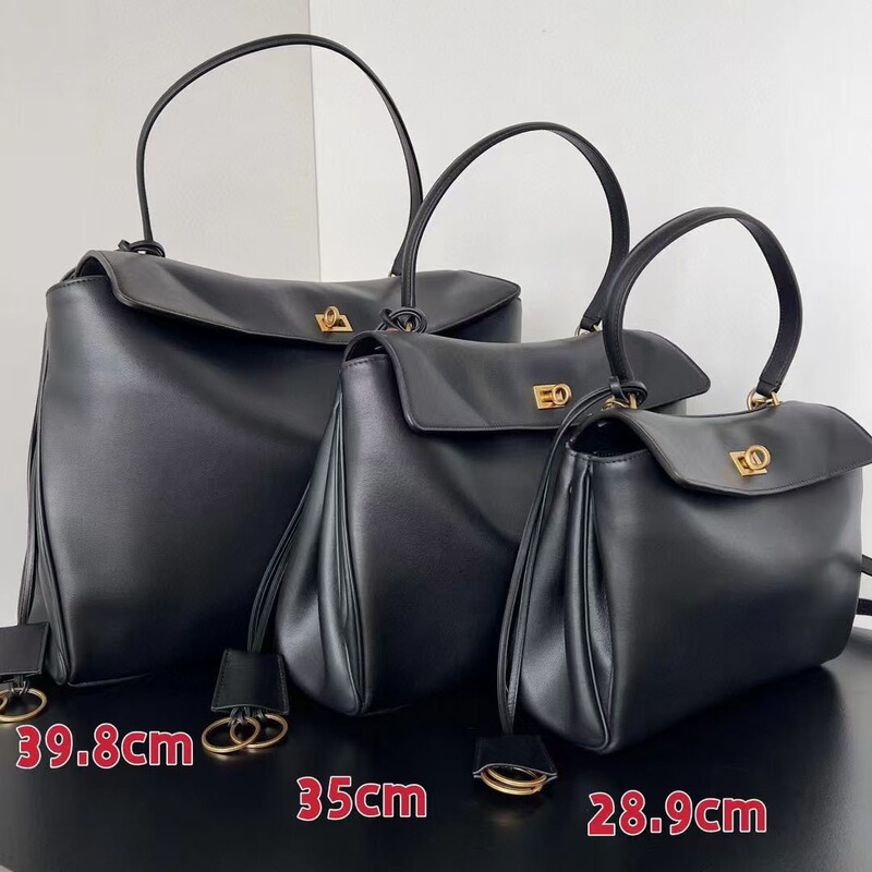 2025 Summer New Model Factory Direct Motorcycle Bag Cowhide Leather Lock Clutch Crossbody Bag Practical Large Capacity with Logo