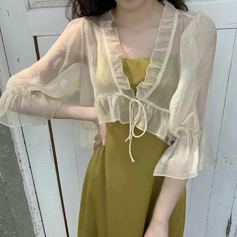 Thin cardigan, T-shirt, cloak, jacket