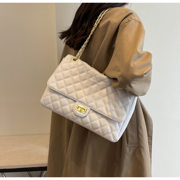 Women's Shoulder Bag Large Capacity Quilted Chain Handbag_voghion.com