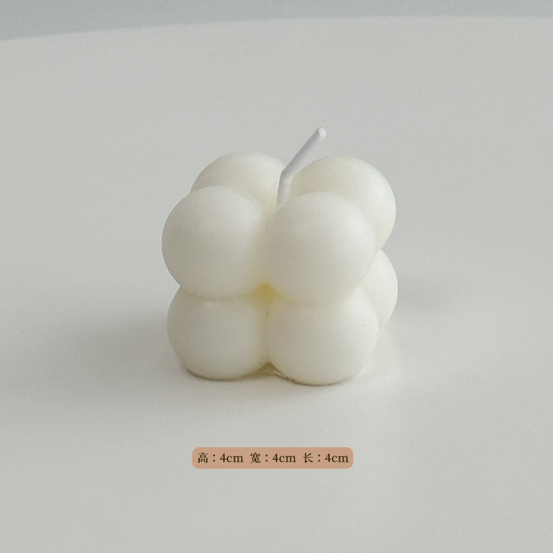 작은 루빅스 큐브 캔들