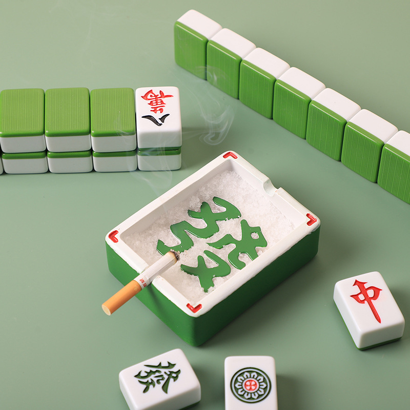 Creative resin mahjong ashtray personalized bar Teahouse desktop ashtray storage decoration crafts wholesale Creative resin mahjong ashtray personalized bar Teahouse desktop ashtray storage decoration crafts wholesale