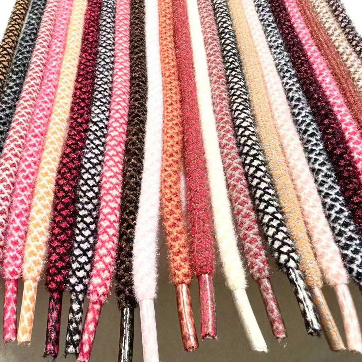 5mm otoño y invierno cristal hilo de dos colores dragón escamas sólidas cuerdas redondas de alta gama mano DIY tejido cuerdas redondas accesorios de ropa