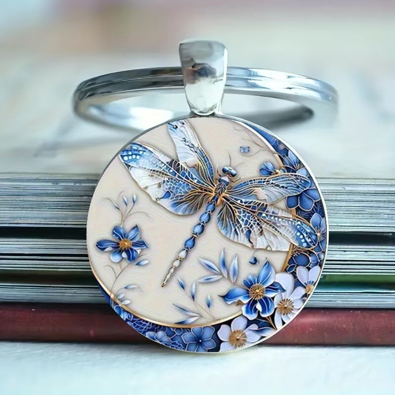 Trendy dragonfly keychain pendant, a cross-border European and American accessory, metal key ring, bag charm, small gift