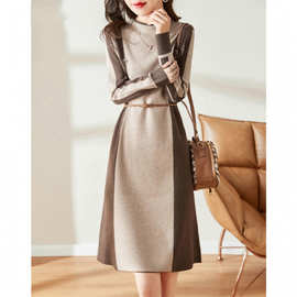 中长款过膝针织连衣裙女2025春秋气质名媛女神范拼色打底毛衣裙子