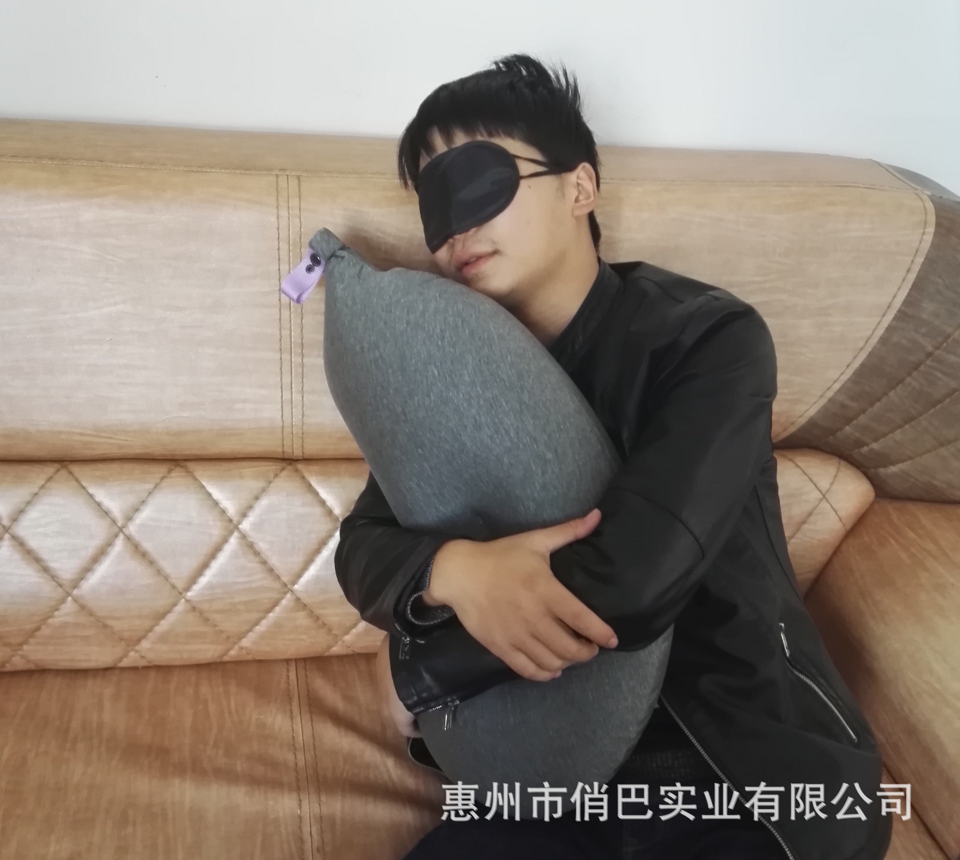 厂家直销可便携折叠充气茄子护颈抱枕 办公室午睡枕 旅行实用礼物