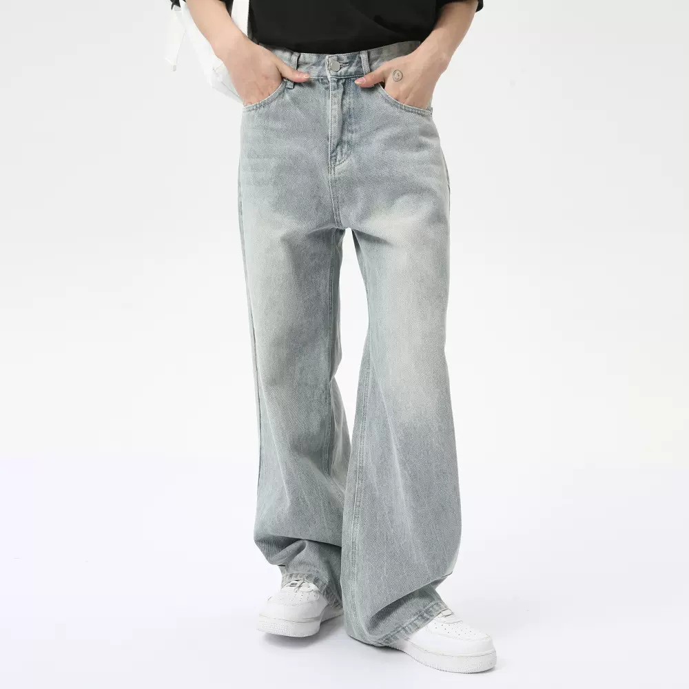 MTLCLOTHES男装|2024夏款新品 美潮垂感水洗浅蓝色直筒宽松牛仔裤