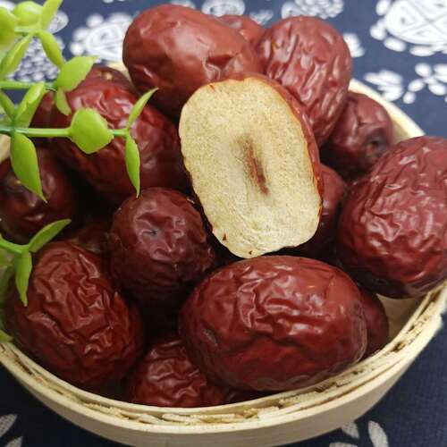 Xinjiang jujubes wholesale large quantity 500g Ruqiang specialty jujubes, for cooking porridge and zongzi, small core jujube snacks, large red jujubes