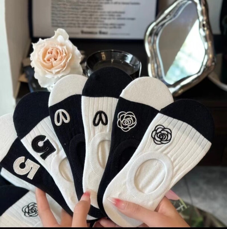 Summer Low-top Camellia Thin Cotton Women's Boat Socks Invisible Socks Embroidered Simple Wind Non-slip Anti-sweat