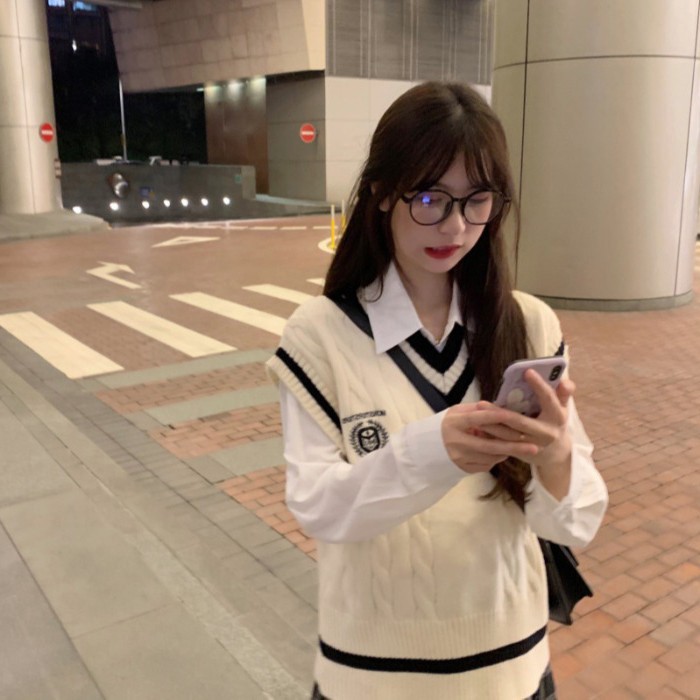 Estilo preppy knitwear para las mujeres primavera y otoño 2024 nuevo diseño sentido nicho suéter chaleco exterior flojo superior