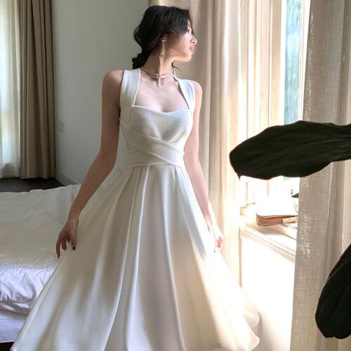 White Cross Strap Belated Dress with Waist Cincher for Slimming Effect, Women's Summer New Arrival, Elegant and Gentle Style, Necklace Long Dress