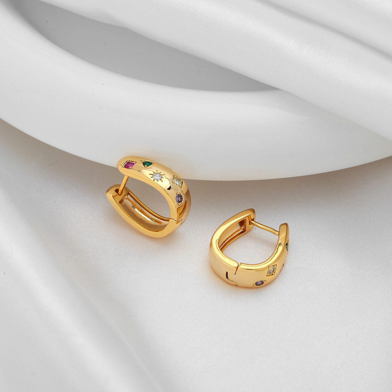 european-and-american-retro-five-pointed-star-color-zirconium-earrings-womens-light-luxury-high-end-autumn-and-winter-fashion-circle-womens-earrings-copper-ear-jewelry european-and-american-retro-five-pointed-star-color-zirconium-earrings-womens-light-luxury-high-end-autumn-and-winter-fashion-circle-womens-earrings-copper-ear-jewelry