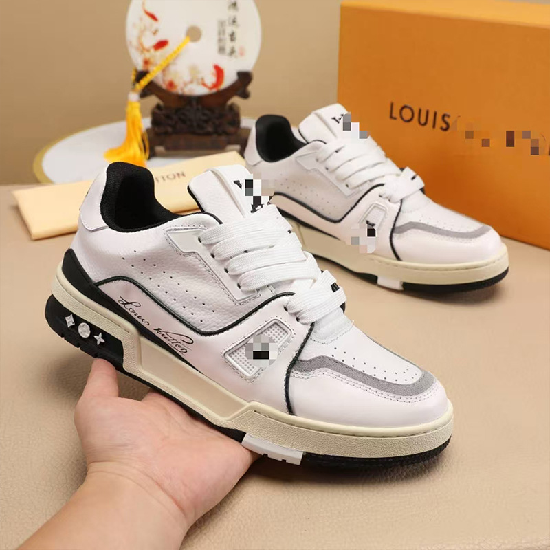 Zapatos casuales de marca de moda, zapatos blancos transpirables de suela gruesa para hombres, 2026 primavera y otoño nuevos zapatos de skate resistentes al desgaste de alta calidad