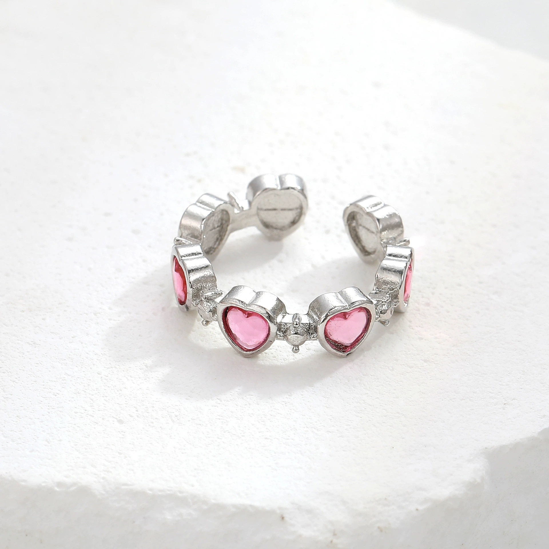 Fuchsia adjustable small design cute ring, light luxury style, on index finger