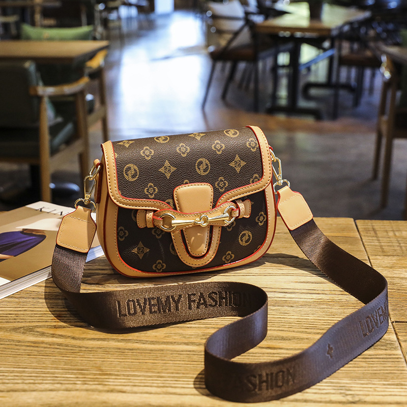 Weiche Leder Boston Kissen Tasche Presbyopie Tasche 2023 Neue Trendy Damen Handtasche Mode Exquisite Umhängetasche Weibliche_voghion.com