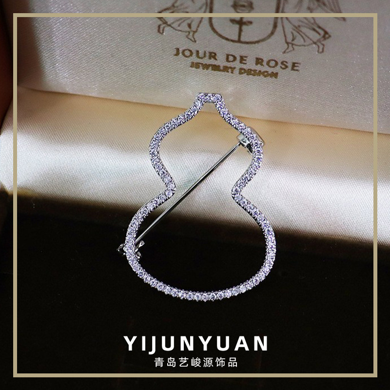 Casual and Fashionable Gourd Zircon Brooch Niche High-End Retro Accessible Luxury Exquisite Versatile Coat Pin Accessories for Women