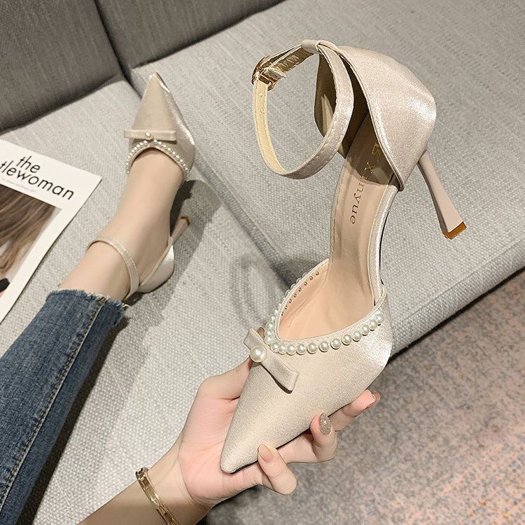 细跟一字扣小香风高跟鞋女2025春夏新款百搭法式少女性感尖头单鞋