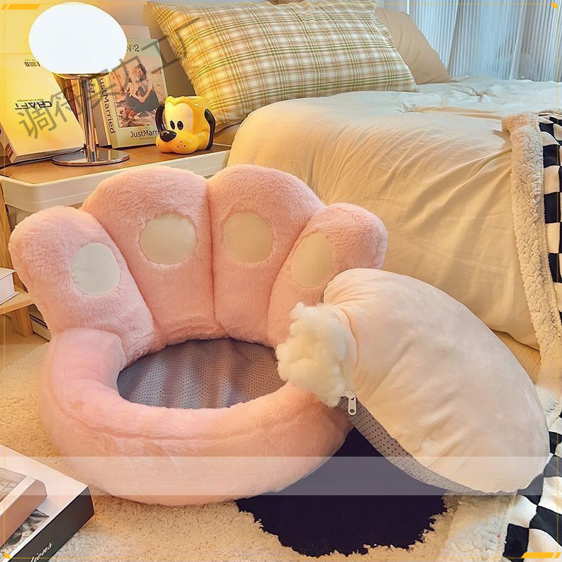 Lindo cojín de asiento de garra de gato sofá perezoso en el suelo, dormitorio de tatami, ventana salediza para el hogar, alfombra junto a la cama, oficina, sedentario