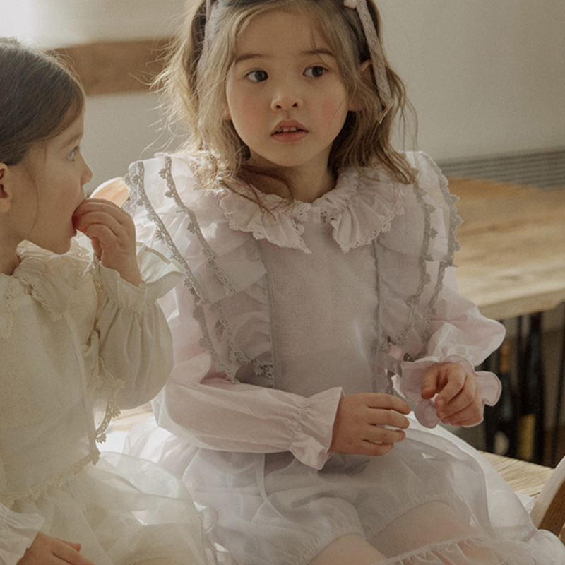 Primavera 2024 fresa Shan Corea del Sur niñas y niños algodón elegante arrugado collar camisa de encaje preventa