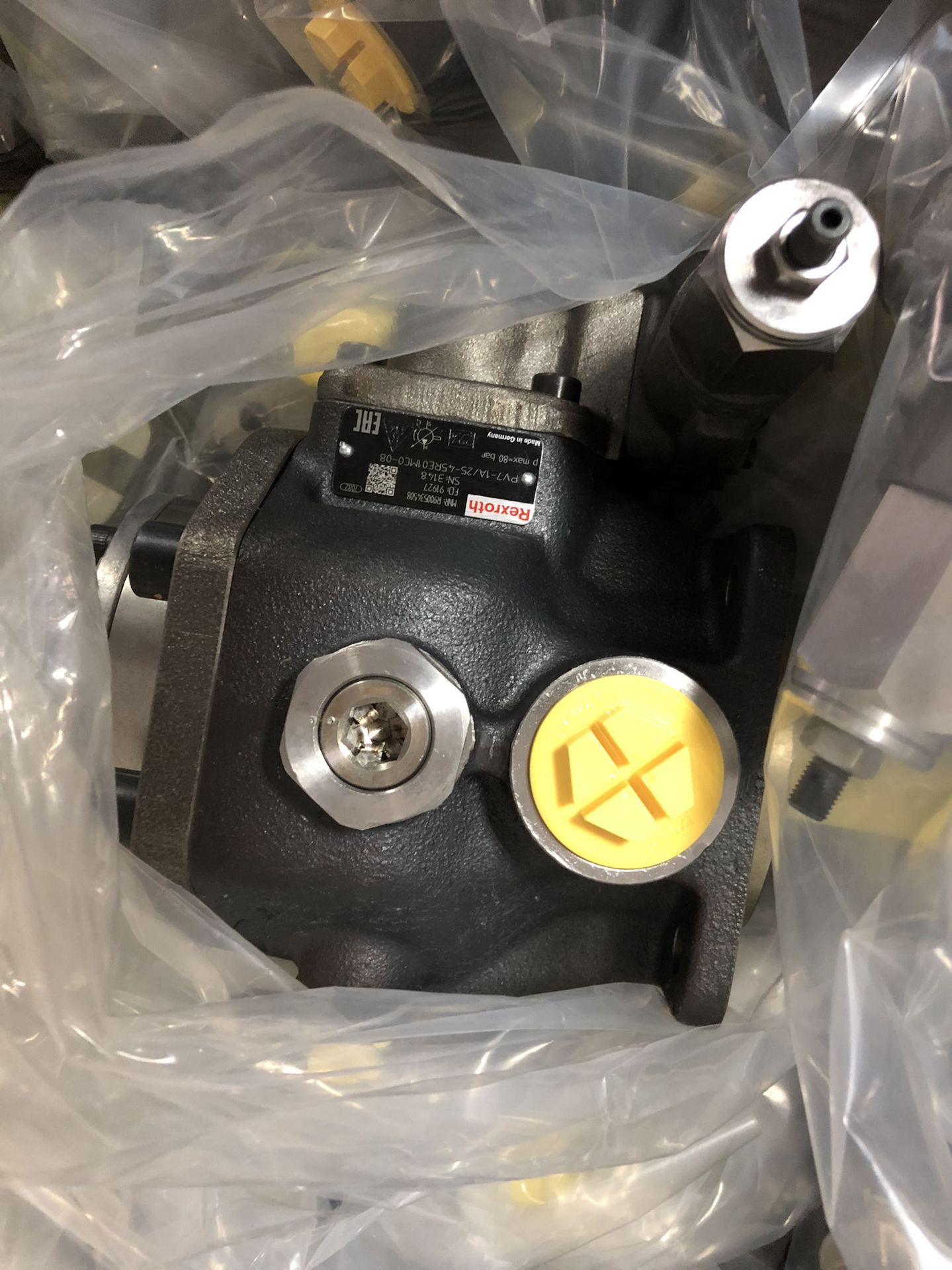 R900534508型号PV7-1X/25-45RE01MC0-08叶片泵力士乐Rexroth德国