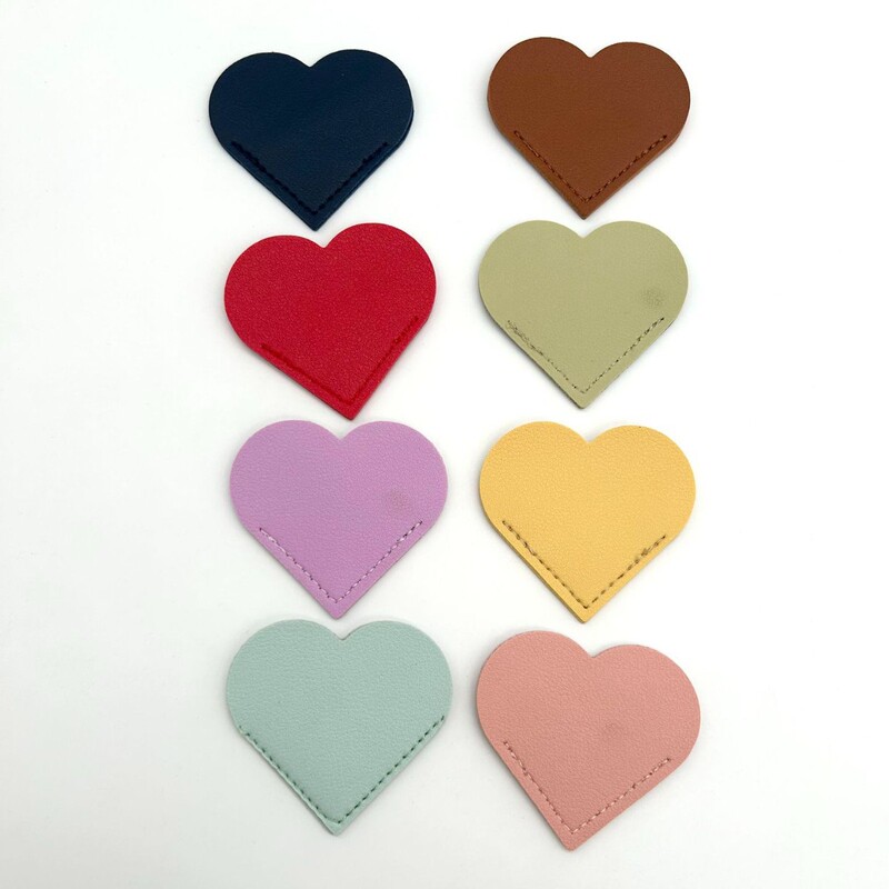 Pu Leather Heart-Shaped Exquisite Bookmark for Business, Students, Library, Portable Gift, Cartoon Creative Design Pu Leather Heart-Shaped Exquisite Bookmark for Business, Students, Library, Portable Gift, Cartoon Creative Design