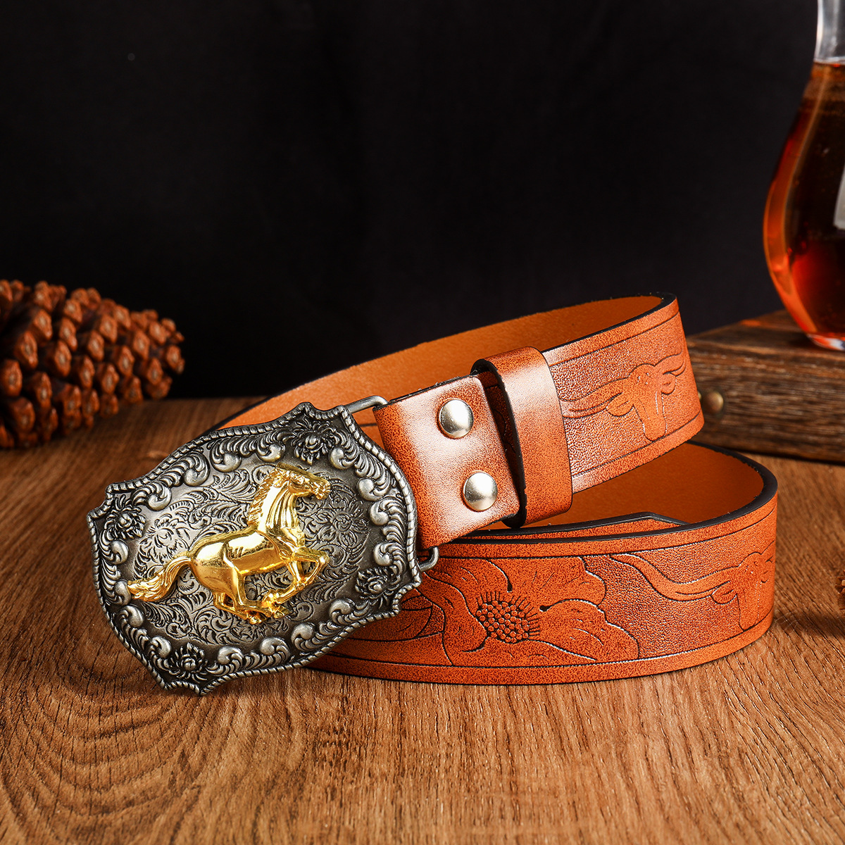 2023 New Hot Selling Belt Creative Trend Retro Alloy Large Plate Buckle Embossed Men's Belt Ox Head Ethnic Style Belt_voghion.com
