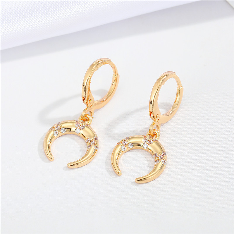 Europe And America Cross Border New Accessories Fashion Personality C- Shaped Earrings Necklace Simple Retro Diamonds Necklace Pendant Set display picture 3