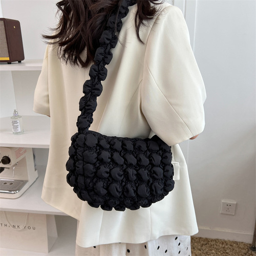 This year's popular small bags, women's bags, summer  new Korean versatile shoulder underarm bags, French niche bags