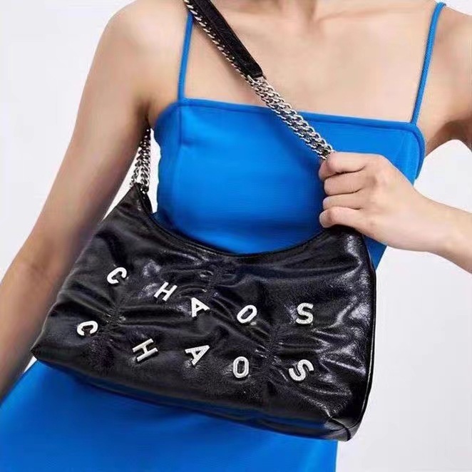 Borsa a tracolla da donna con strass e catena grande_voghion.com
