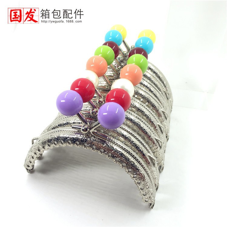 Inventario al por mayor de 14MM perlas acrílicas accesorios de oro perlas de color 19 colores para caramelo