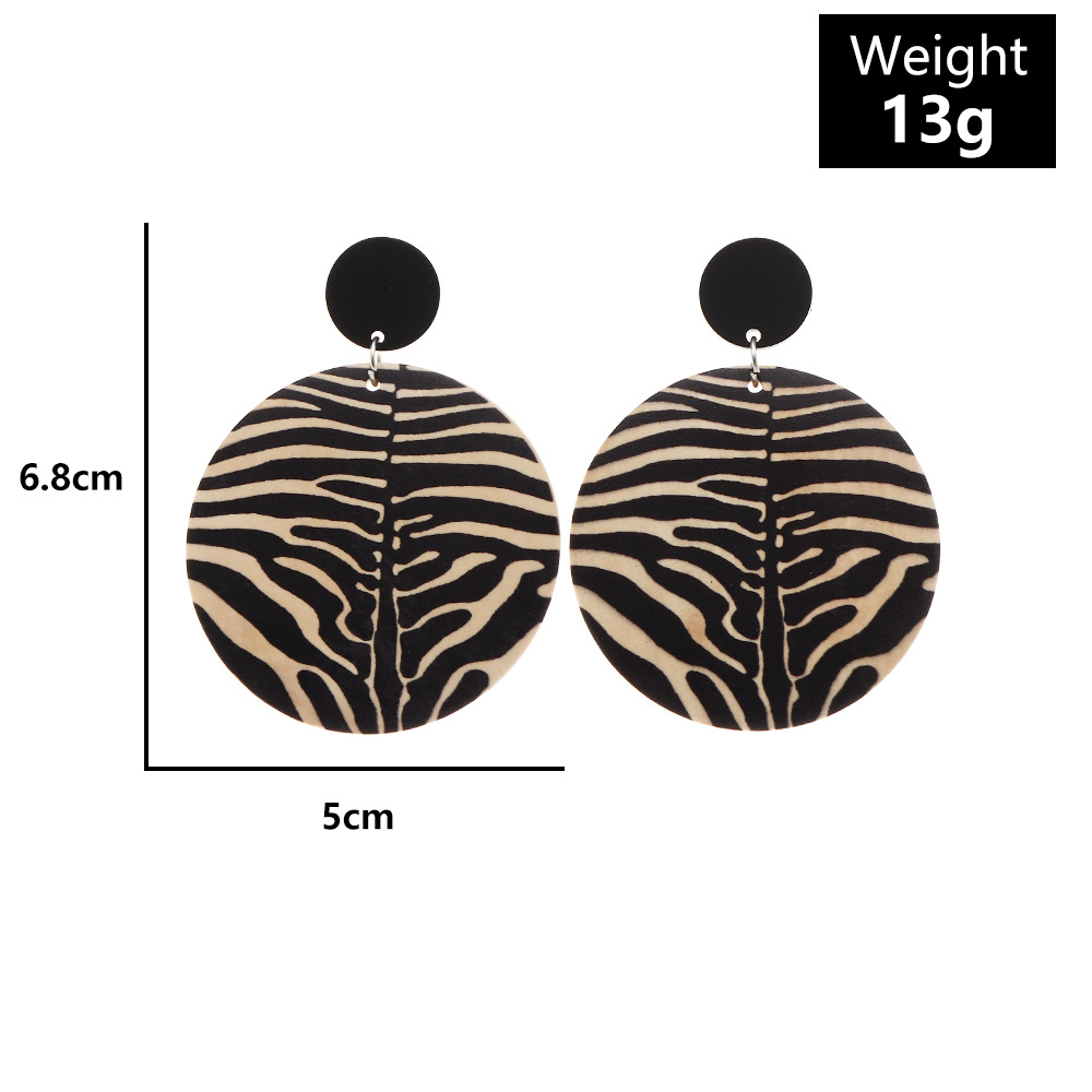 Autumn And Winter Wooden Print Leopard Earrings Exaggerated Creative Geometric Animal Pattern Earrings display picture 2