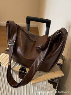 Large capacity bag for women's soft leather underarm bag pu new niche design broadband crossbody bag casual dumpling bag