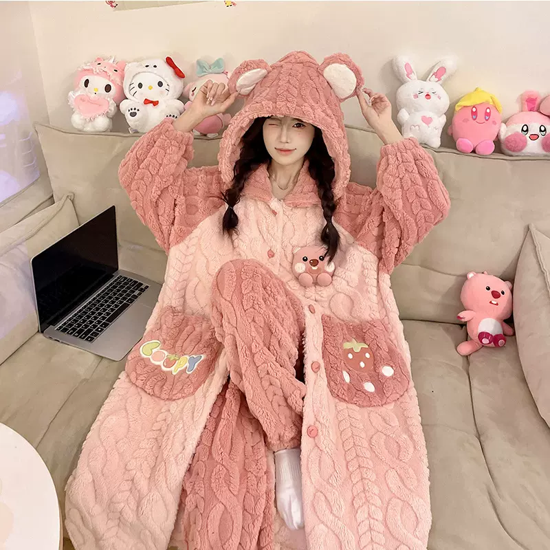 新款珊瑚绒睡衣女冬季加厚加绒保暖可爱法兰绒睡袍冬天加长款浴袍
