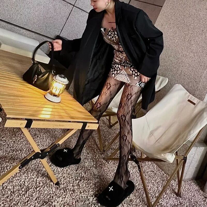 Retro Flower Vine Jk Fishnet Stockings Lace Stockings Black Silk Cut Out Pantyhose Anti-Snatch Sexy White Silk Beautiful Leg Socks
