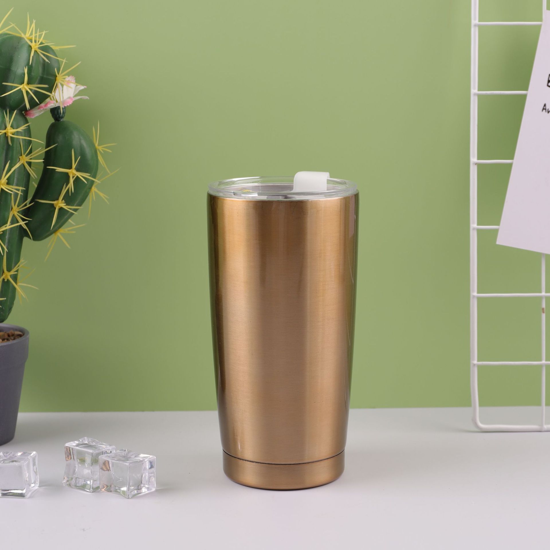 20oz tazas de automóviles de plástico por pulverización transfronteriza cerveza al aire libre tazas de aislamiento térmico 304 tazas de acero inoxidable tazas de hielo portátiles mayoristas