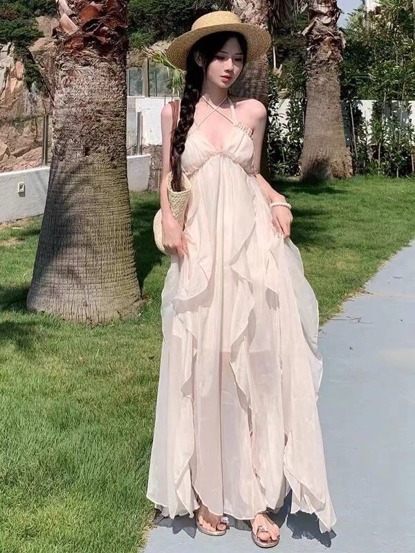 French Irregular Ruffled Suspender Dress with a Sense of Design, Elegant Waist, Sweet and Age-Reducing Chic Fairy Long Dress