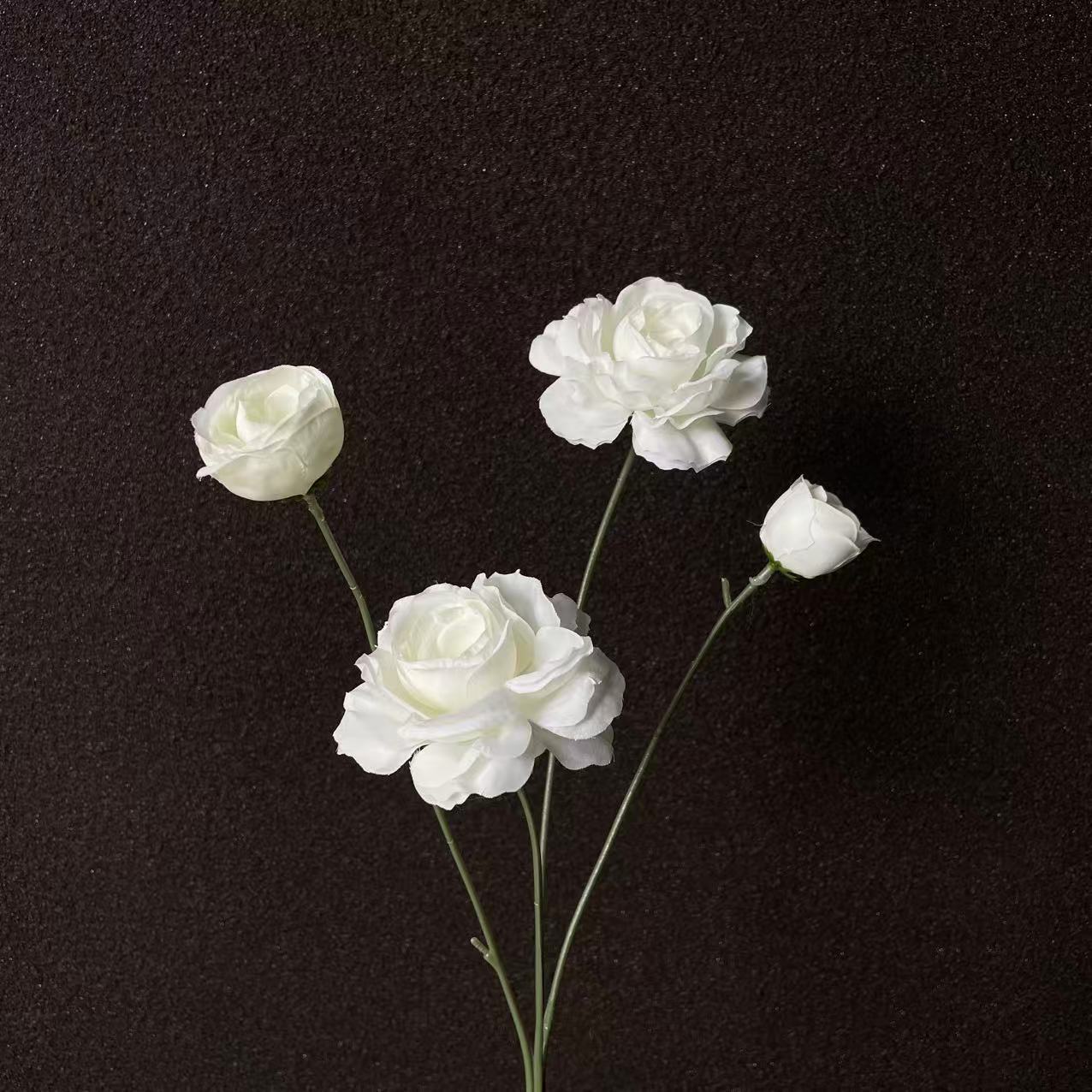 Flores falsas blancas Flores artificiales Flores para bodas Auditorio de bodas Decoración del hotel Techo artificial Flores artificiales Flores falsas