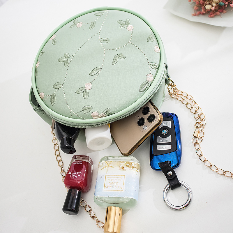 [Clearance Special Offer] New Women's Fashion Trendy Embroidered Women's Bag Shoulder Chain Crossbody Bag