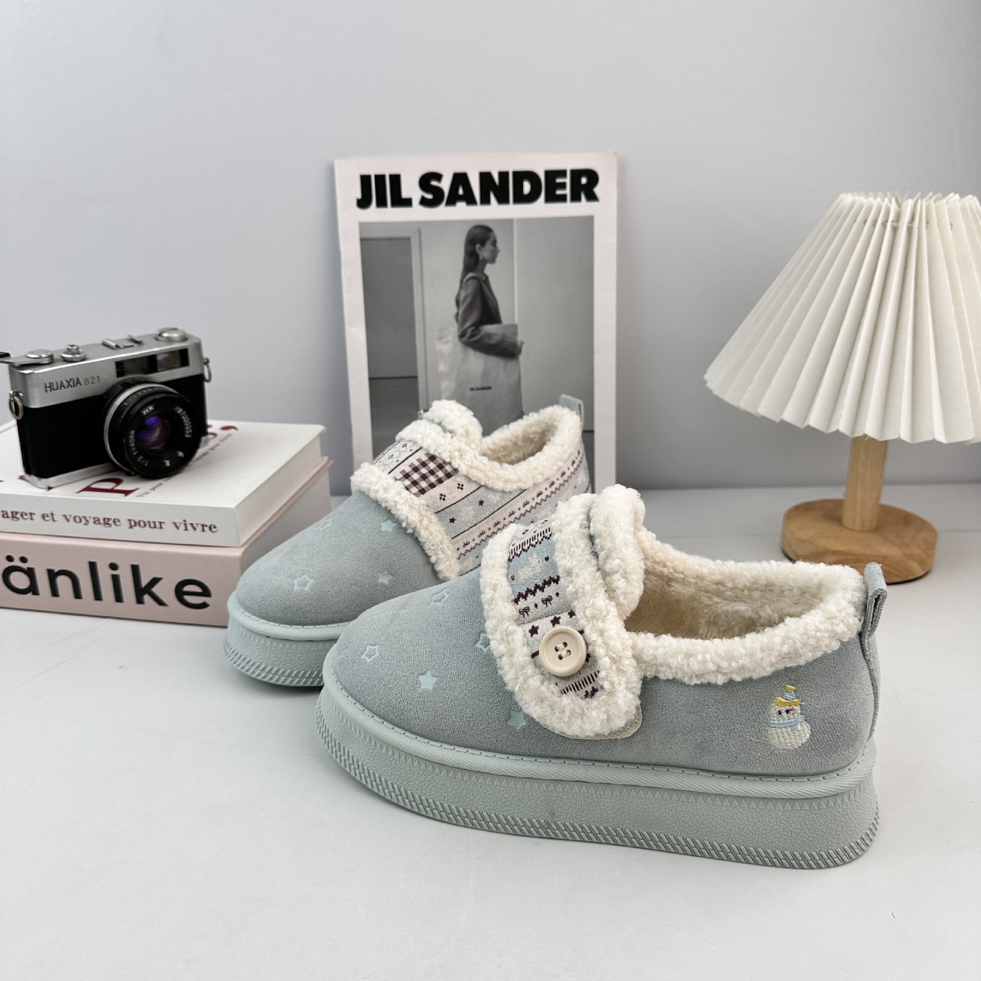 Zapatos de algodón de invierno de larga onda de estudiantes de niñas con zapatos casuales adicionales de lana 2025 nuevos zapatos de nieve de cilindro bajo coreanos